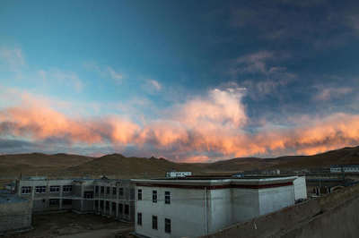 11 Days Lhasa-Nyingchi-Yamdroktso-Shigatse-Mt. Everest-Namtso Lake Tour