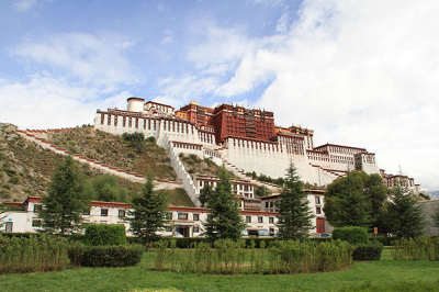 9 days Lhasa-Yamdroktso-Shigatse-Mt. Everest-Namtso Lake Tour