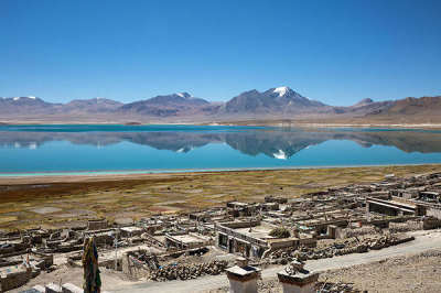 9 days Lhasa-Yamdroktso-Shigatse-Mt. Everest-Namtso Lake Tour