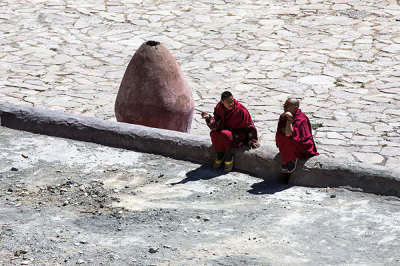 11 Days Lhasa-Nyingchi-Yamdroktso-Shigatse-Mt. Everest-Namtso Lake Tour