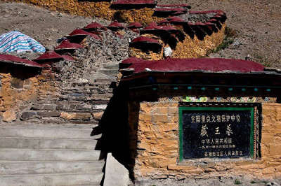 15 Days Lhasa-Yamtroktso-Shigatse-Mt. Everest Mt. Kailash  Guge Kingdom Tour
