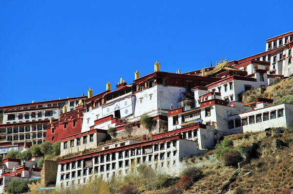 Chakpori Hill