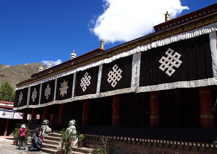 Flight from Guangzhou to Lhasa