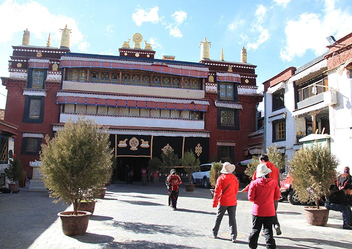 How to cycle from Lhasa to Kathmandu?